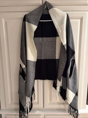 JCREW- Black and White Plaid Open Front Shawl / Poncho